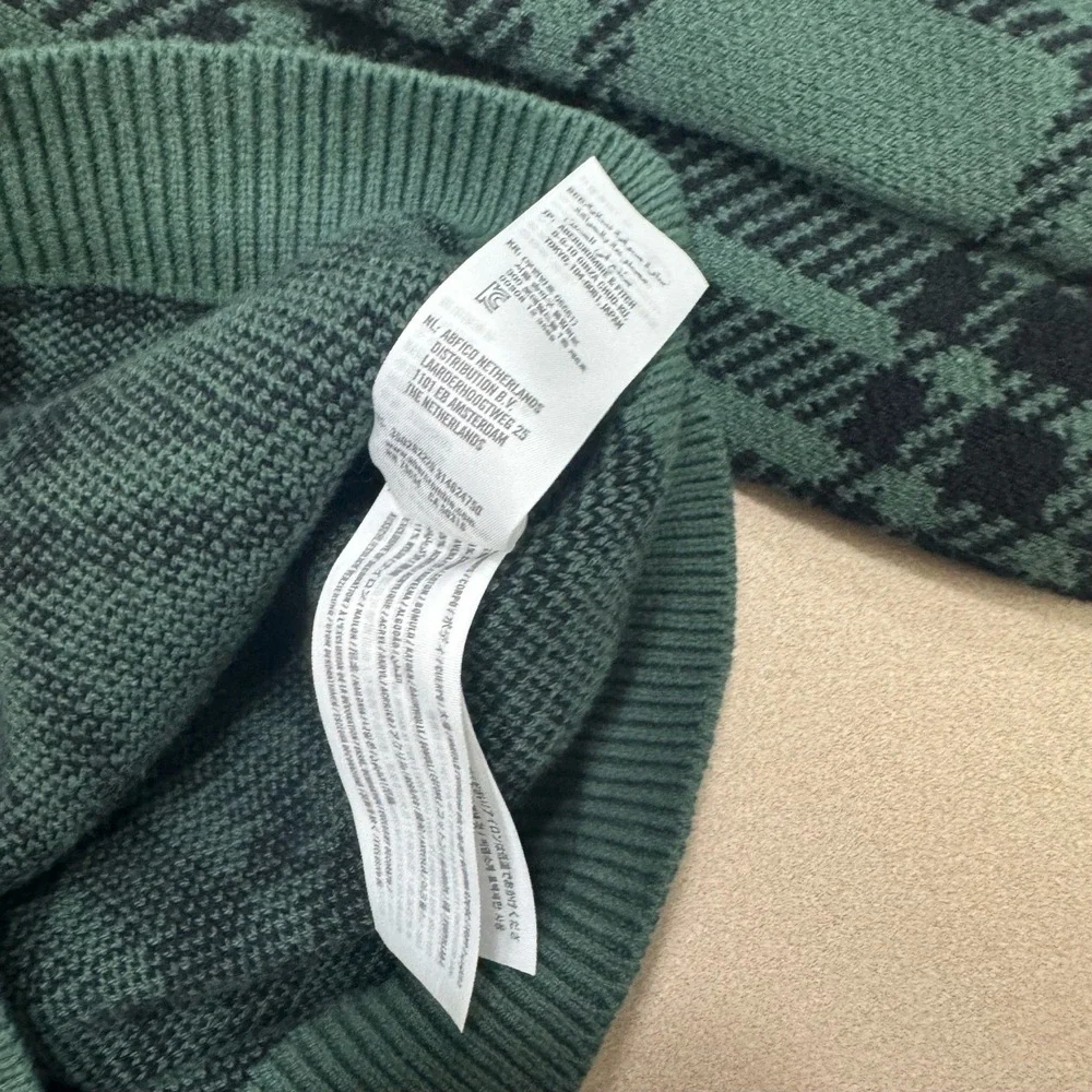 Hollister cropped sweater